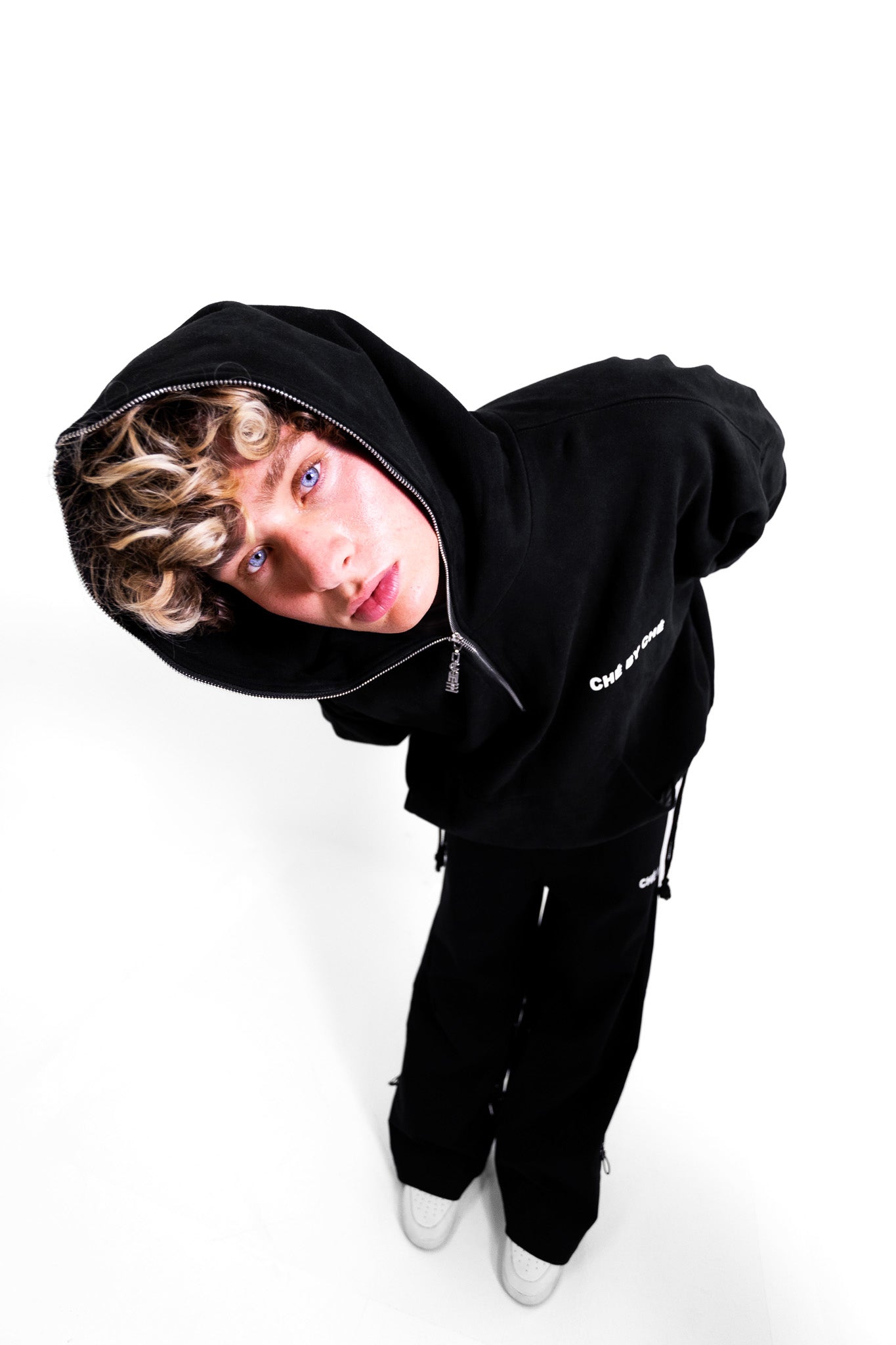 SW93 HALF ZIPPED LOGO HOODIE